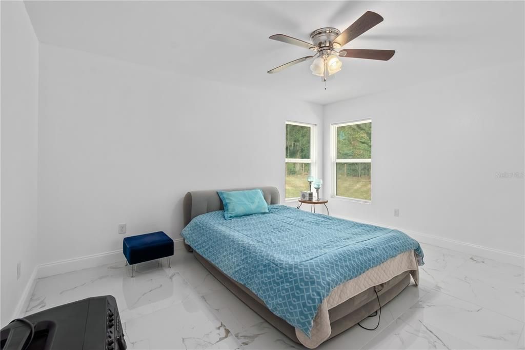 На продажу: $359,900 (3 спален, 2 ванн, 1630 Квадратных фут)