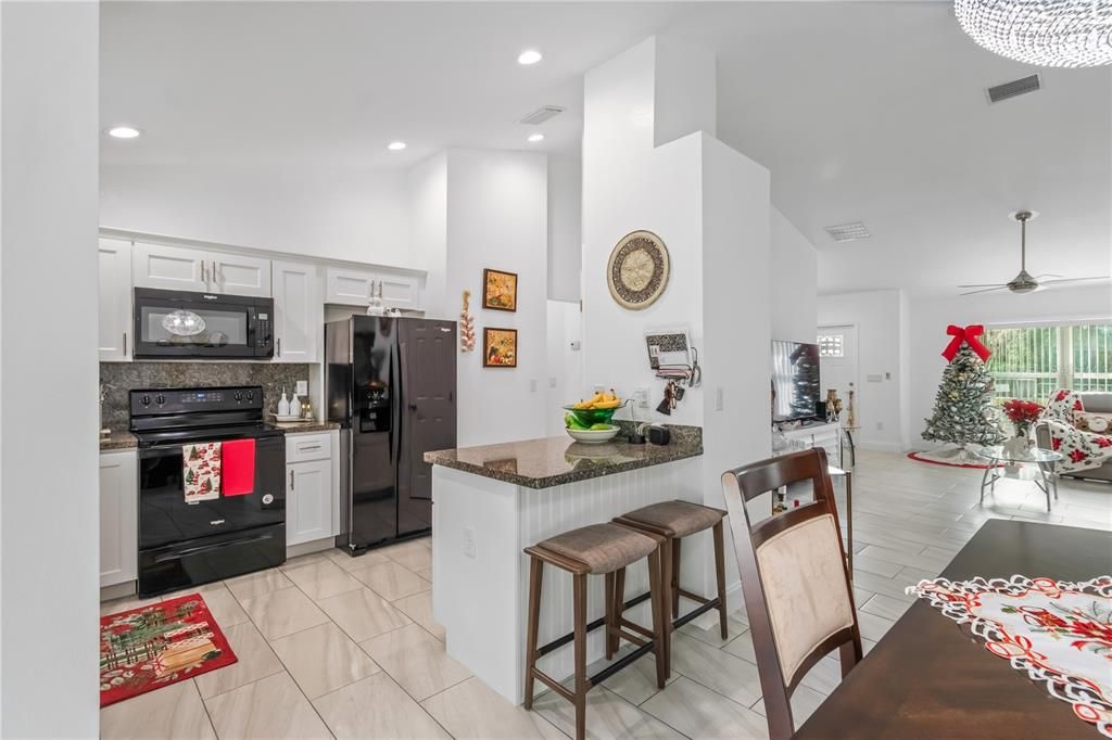 На продажу: $359,900 (3 спален, 2 ванн, 1630 Квадратных фут)