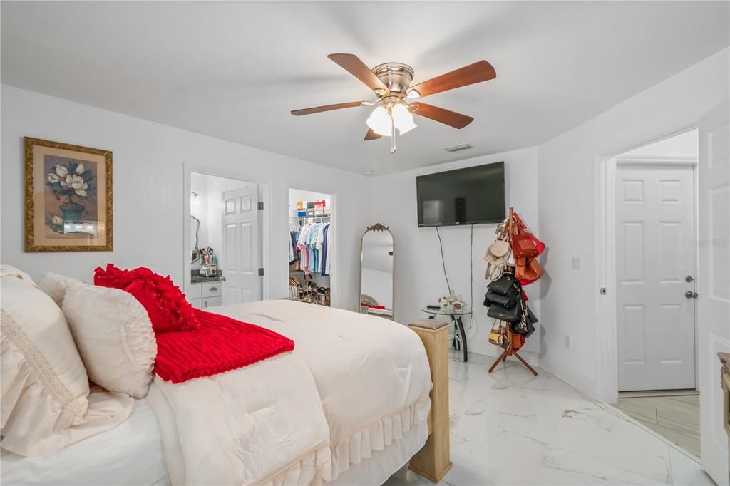 На продажу: $359,900 (3 спален, 2 ванн, 1630 Квадратных фут)