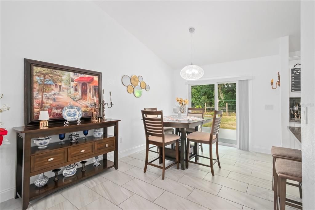 На продажу: $359,900 (3 спален, 2 ванн, 1630 Квадратных фут)