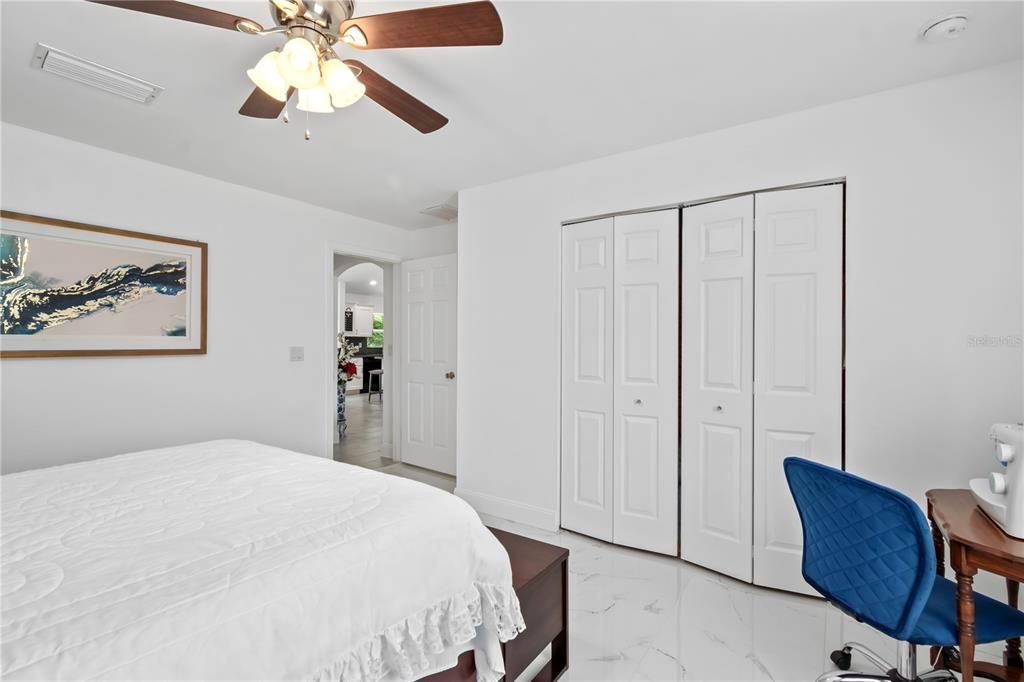 На продажу: $359,900 (3 спален, 2 ванн, 1630 Квадратных фут)