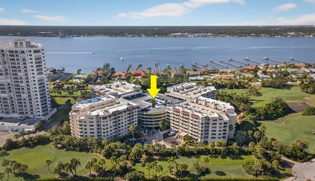 На продажу: $254,900 (2 спален, 2 ванн, 1400 Квадратных фут)