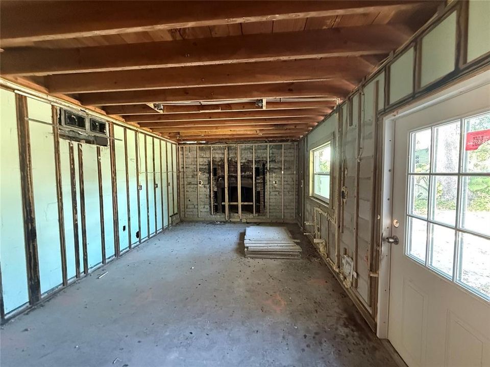 For Sale: $459,900 (5 beds, 4 baths, 2603 Square Feet)