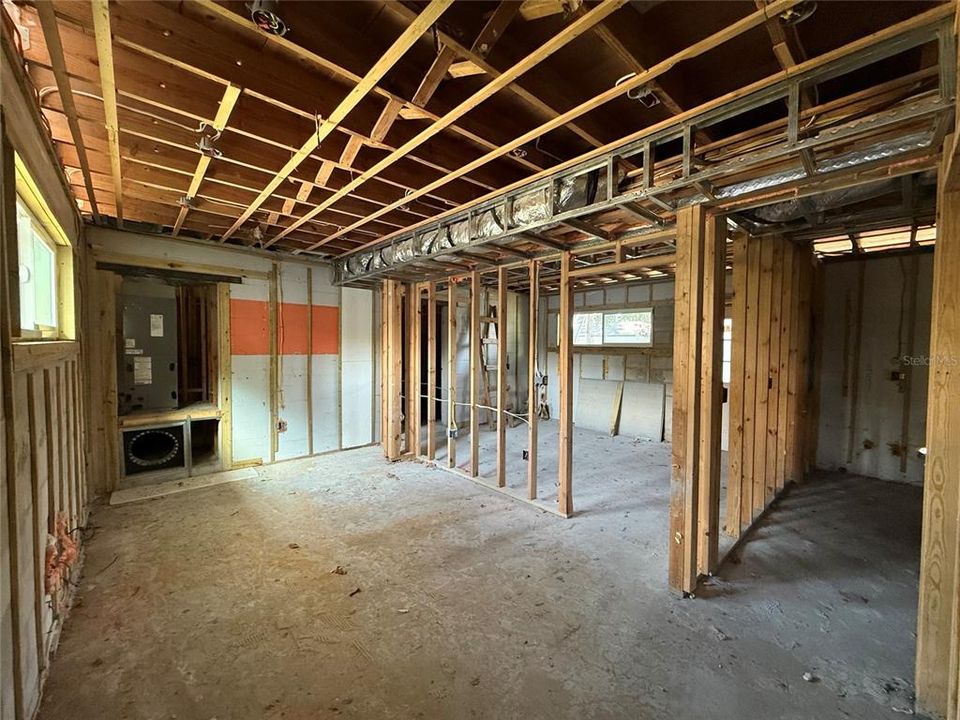 For Sale: $459,900 (5 beds, 4 baths, 2603 Square Feet)