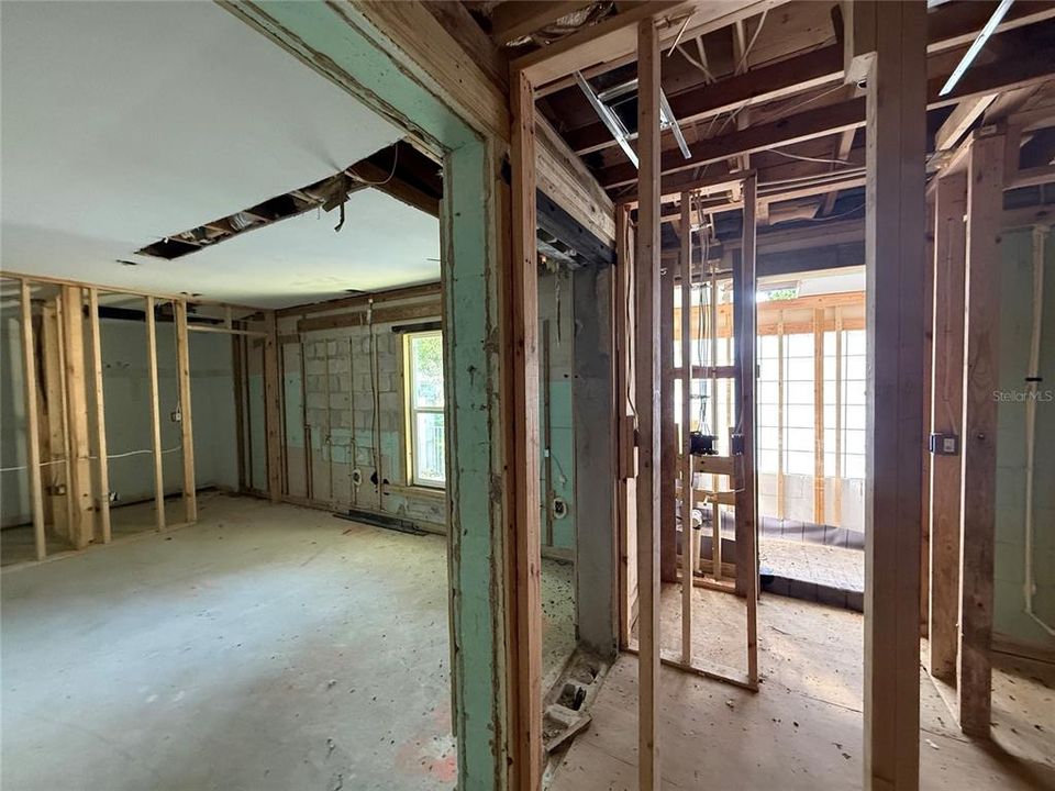 For Sale: $459,900 (5 beds, 4 baths, 2603 Square Feet)