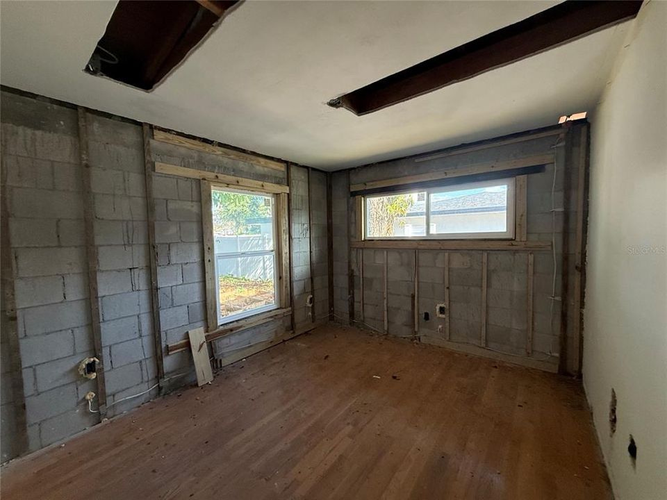 For Sale: $459,900 (5 beds, 4 baths, 2603 Square Feet)