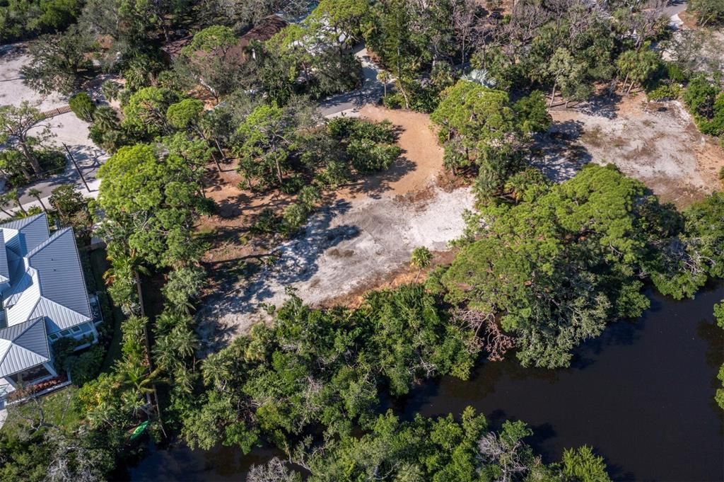 For Sale: $1,295,000 (0.70 acres)