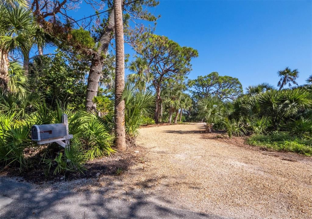 For Sale: $1,295,000 (0.70 acres)