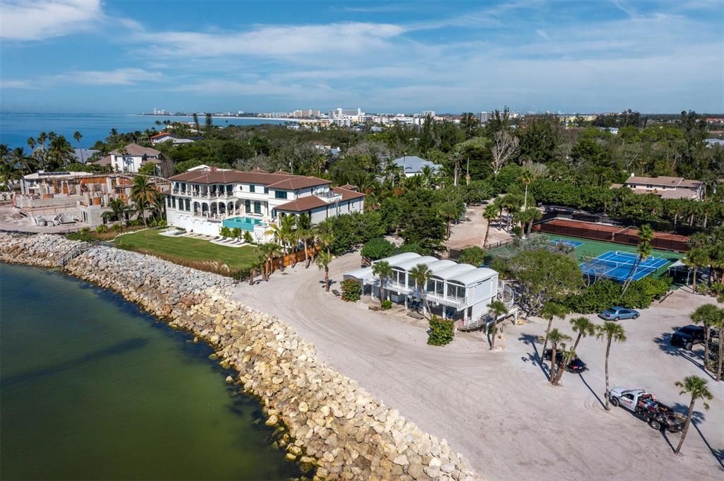 For Sale: $1,295,000 (0.70 acres)