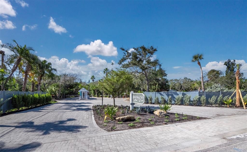 For Sale: $1,295,000 (0.70 acres)