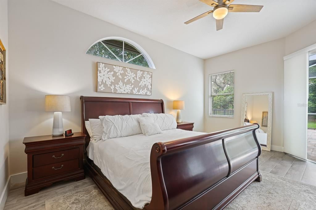 出租: $3,800 (5 贝兹, 3 浴室, 2547 平方英尺)