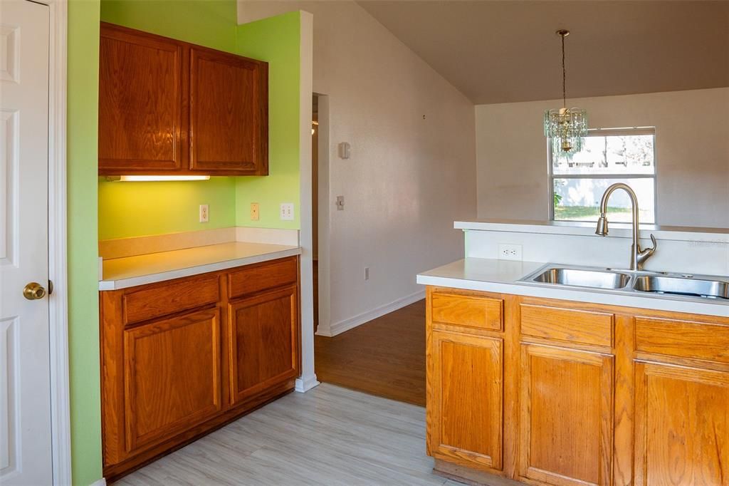 En Venta: $239,900 (3 camas, 2 baños, 1298 Pies cuadrados)