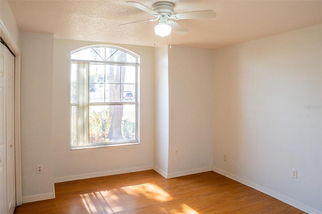 En Venta: $239,900 (3 camas, 2 baños, 1298 Pies cuadrados)