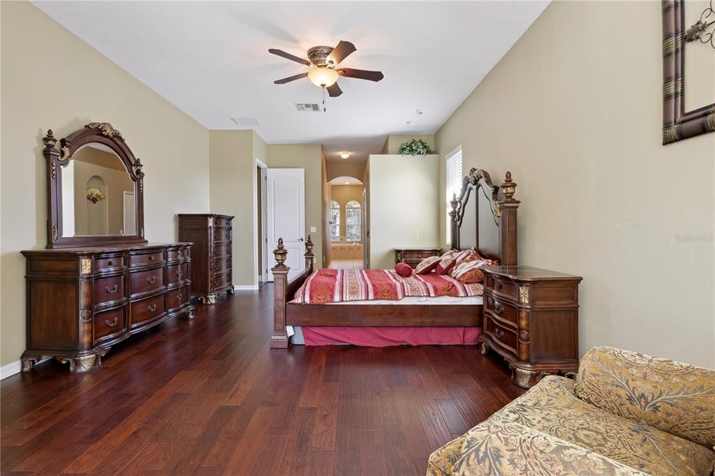 For Sale: $579,000 (4 beds, 3 baths, 2783 Square Feet)