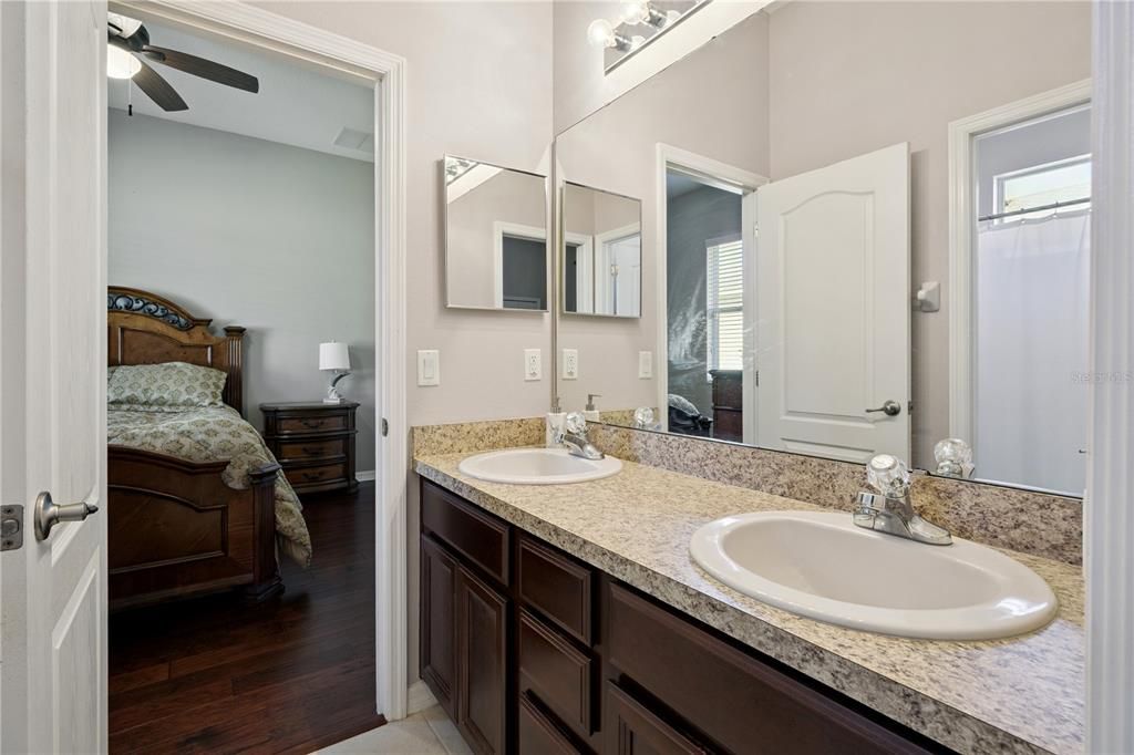 For Sale: $579,000 (4 beds, 3 baths, 2783 Square Feet)