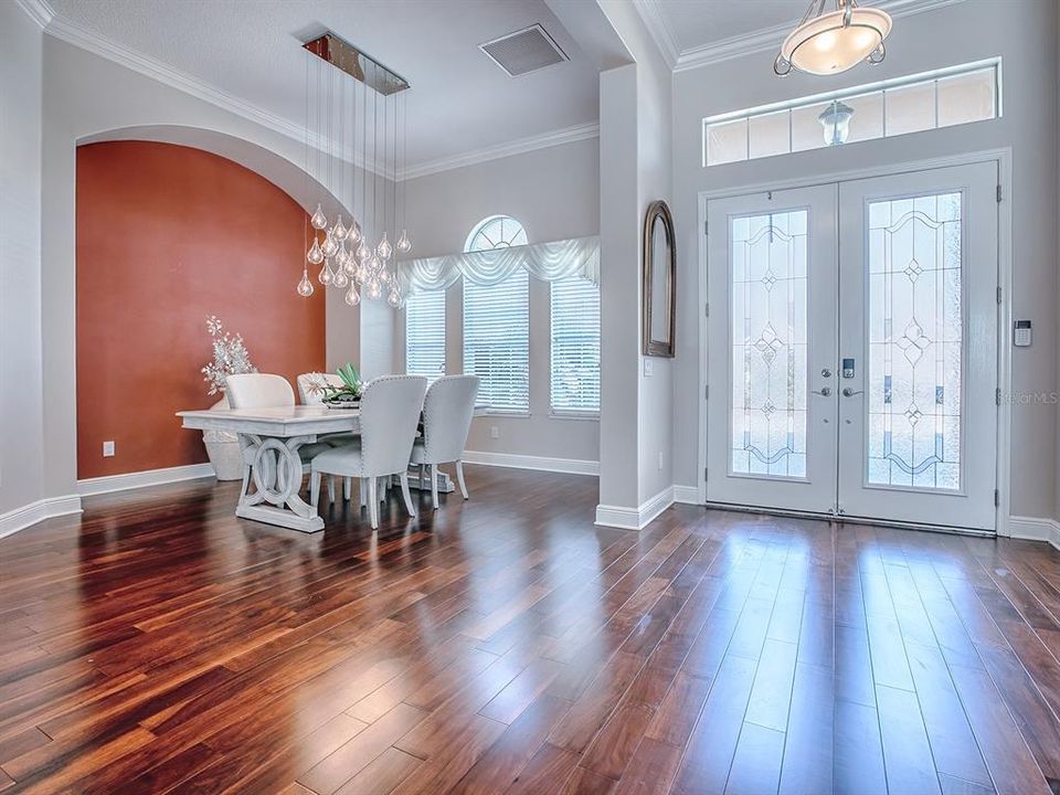 На продажу: $2,295,000 (5 спален, 2 ванн, 4702 Квадратных фут)