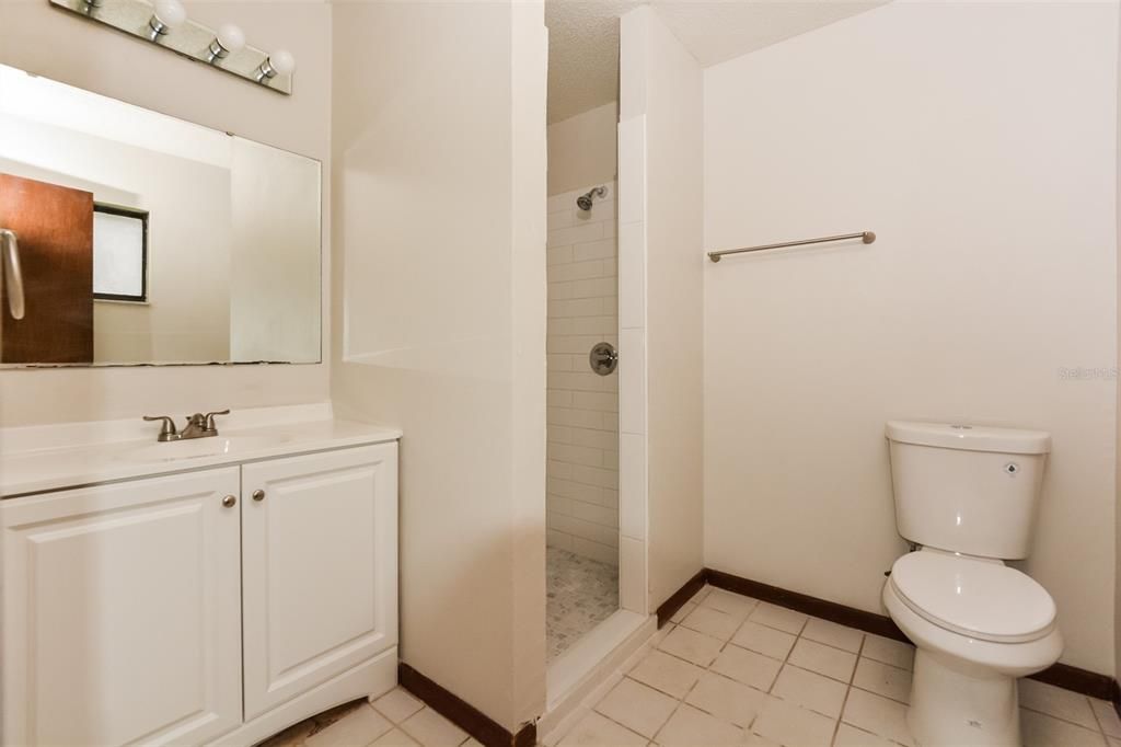 出租: $1,990 (3 贝兹, 2 浴室, 1320 平方英尺)