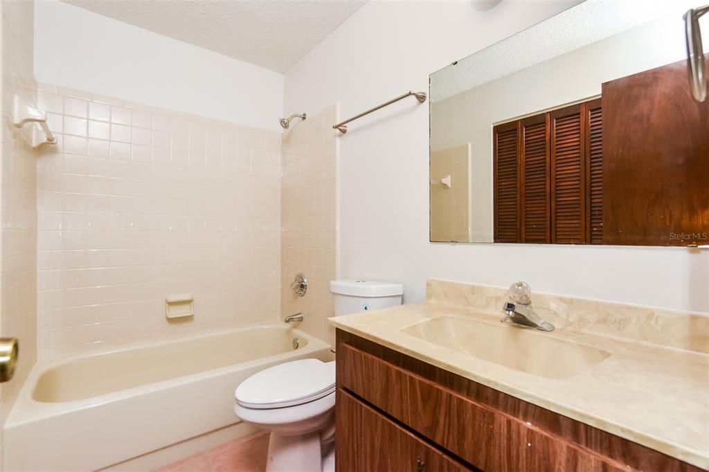 出租: $1,990 (3 贝兹, 2 浴室, 1320 平方英尺)