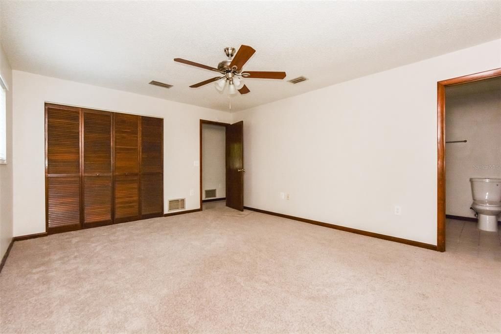 出租: $1,990 (3 贝兹, 2 浴室, 1320 平方英尺)