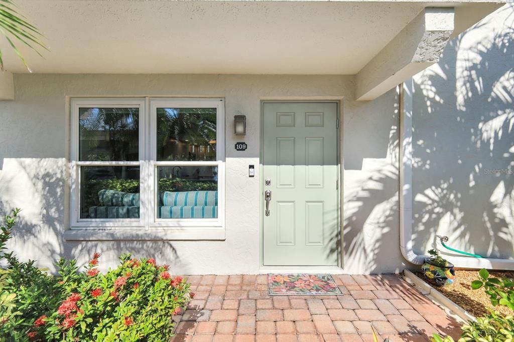 На продажу: $425,000 (2 спален, 2 ванн, 1314 Квадратных фут)