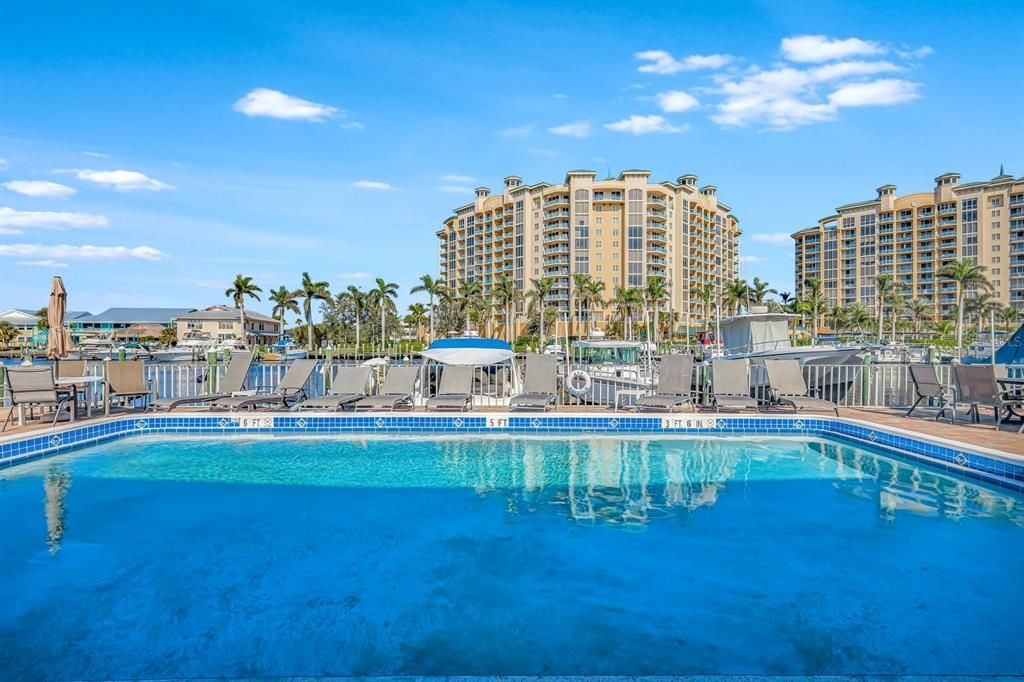 На продажу: $425,000 (2 спален, 2 ванн, 1314 Квадратных фут)