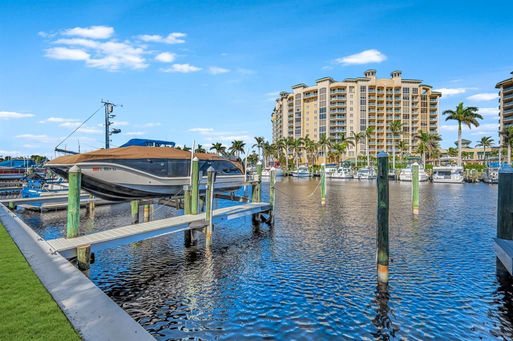 На продажу: $425,000 (2 спален, 2 ванн, 1314 Квадратных фут)