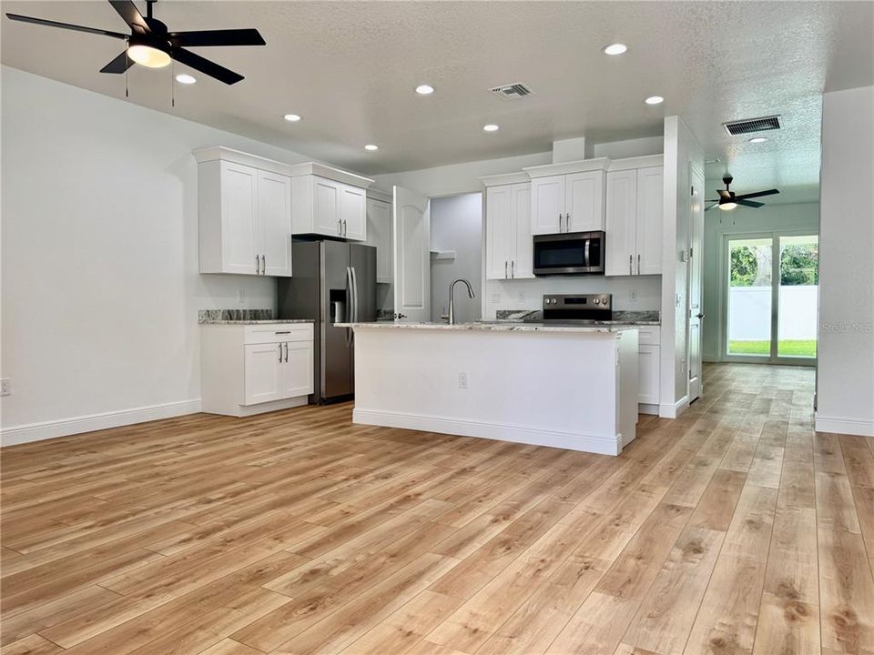 待售: $799,000 (4 贝兹, 0 浴室, 2644 平方英尺)