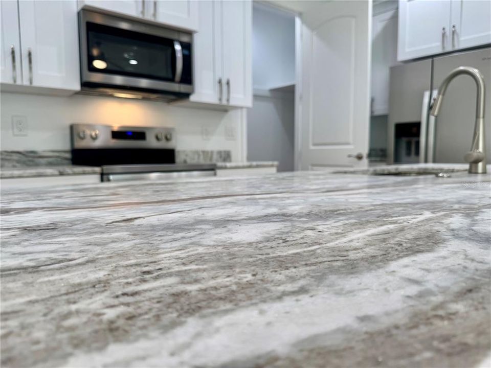 待售: $799,000 (4 贝兹, 0 浴室, 2644 平方英尺)