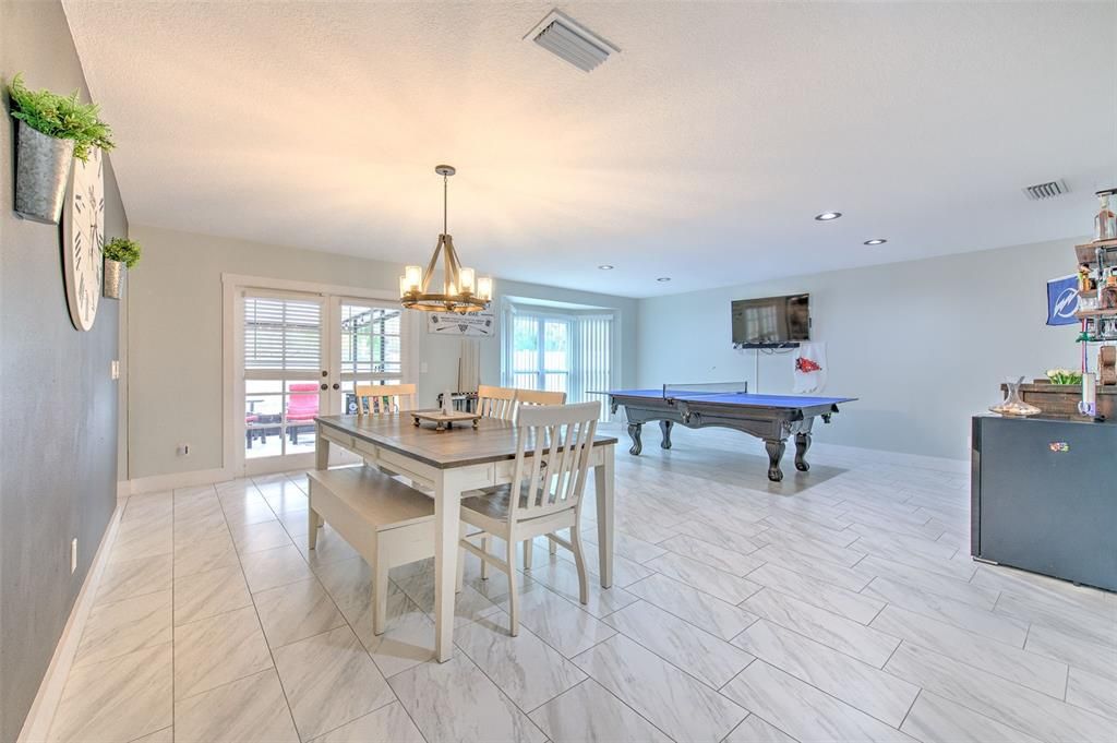 En Renta: $2,800 (4 camas, 2 baños, 2110 Pies cuadrados)