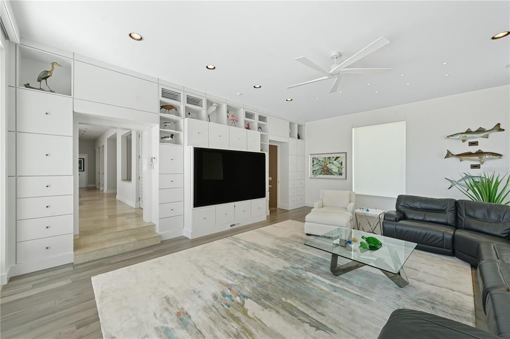 待售: $22,000,000 (5 贝兹, 7 浴室, 8560 平方英尺)