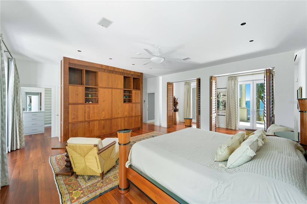 待售: $22,000,000 (5 贝兹, 7 浴室, 8560 平方英尺)