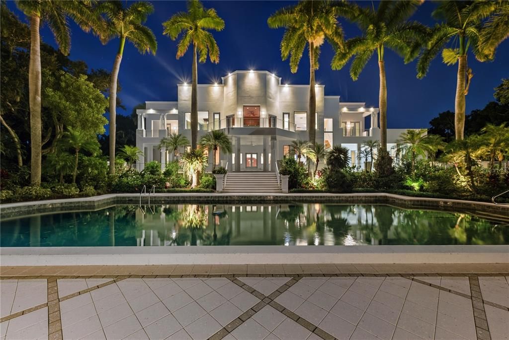 待售: $22,000,000 (5 贝兹, 7 浴室, 8560 平方英尺)