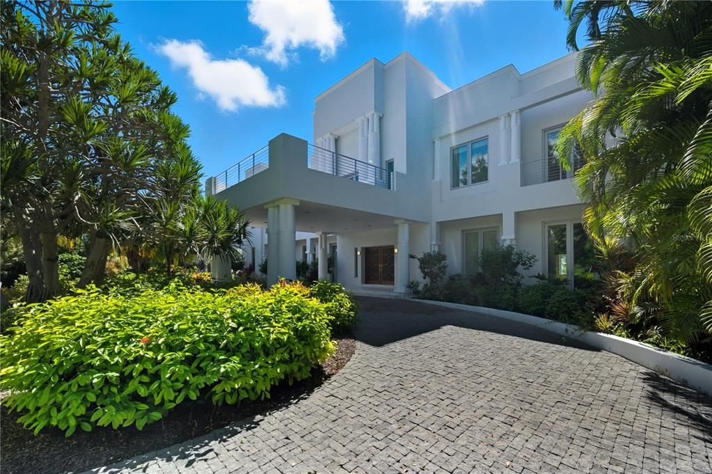 待售: $22,000,000 (5 贝兹, 7 浴室, 8560 平方英尺)