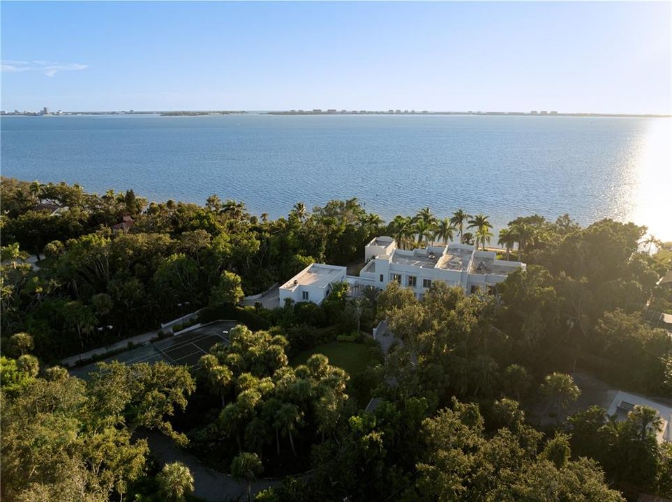 待售: $22,000,000 (5 贝兹, 7 浴室, 8560 平方英尺)