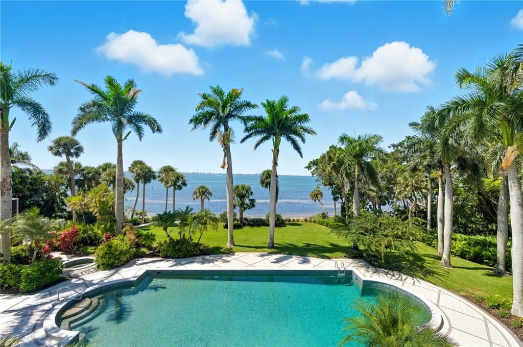 待售: $22,000,000 (5 贝兹, 7 浴室, 8560 平方英尺)