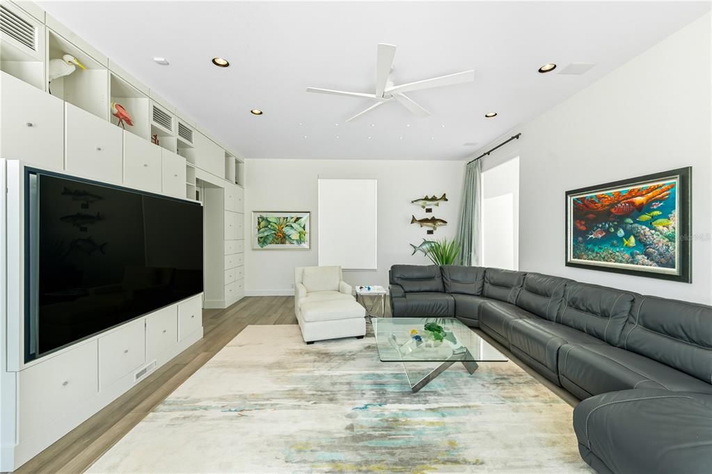 待售: $22,000,000 (5 贝兹, 7 浴室, 8560 平方英尺)