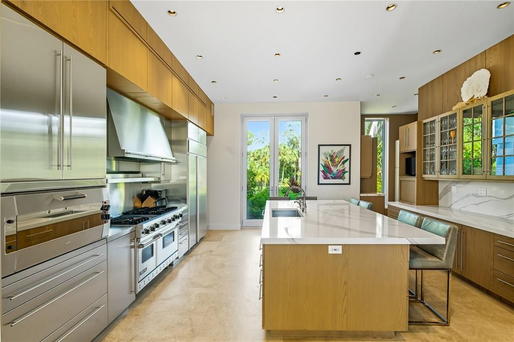 待售: $22,000,000 (5 贝兹, 7 浴室, 8560 平方英尺)