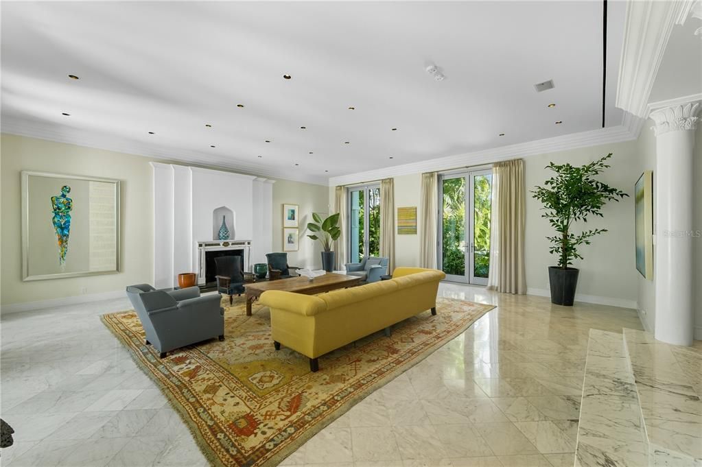 待售: $22,000,000 (5 贝兹, 7 浴室, 8560 平方英尺)