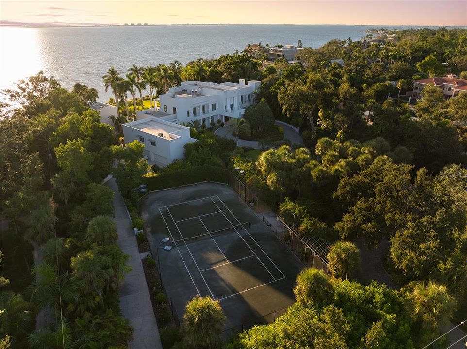 待售: $22,000,000 (5 贝兹, 7 浴室, 8560 平方英尺)