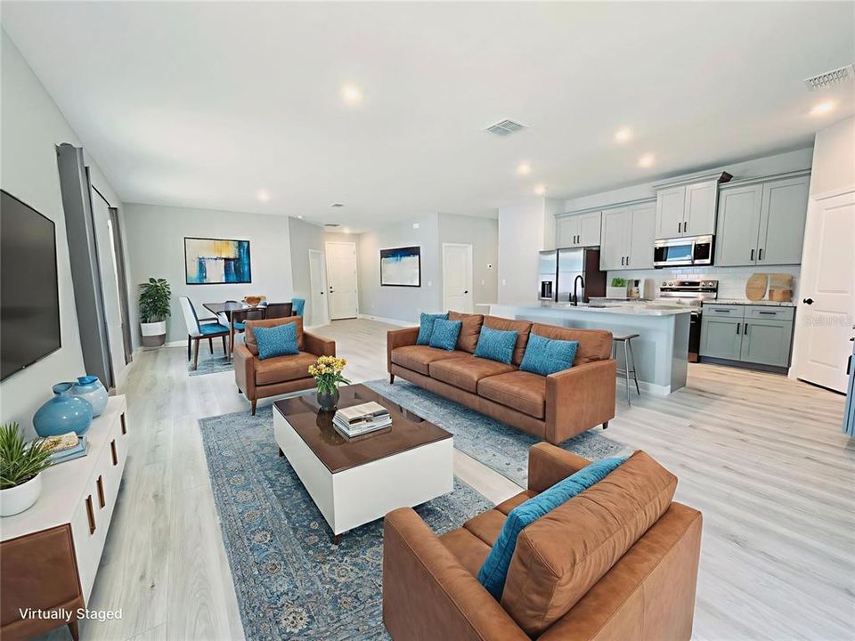 For Sale: $349,000 (4 beds, 3 baths, 1990 Square Feet)