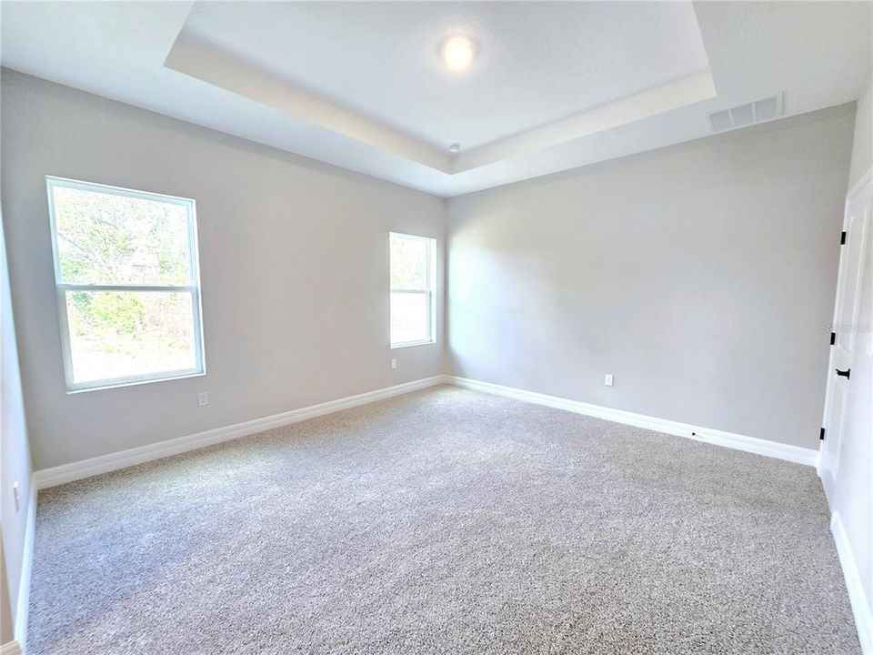 For Sale: $349,000 (4 beds, 3 baths, 1990 Square Feet)