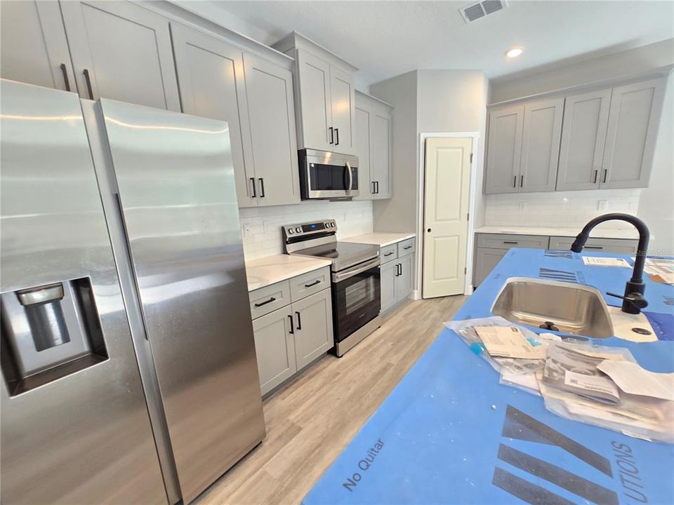 For Sale: $349,000 (4 beds, 3 baths, 1990 Square Feet)