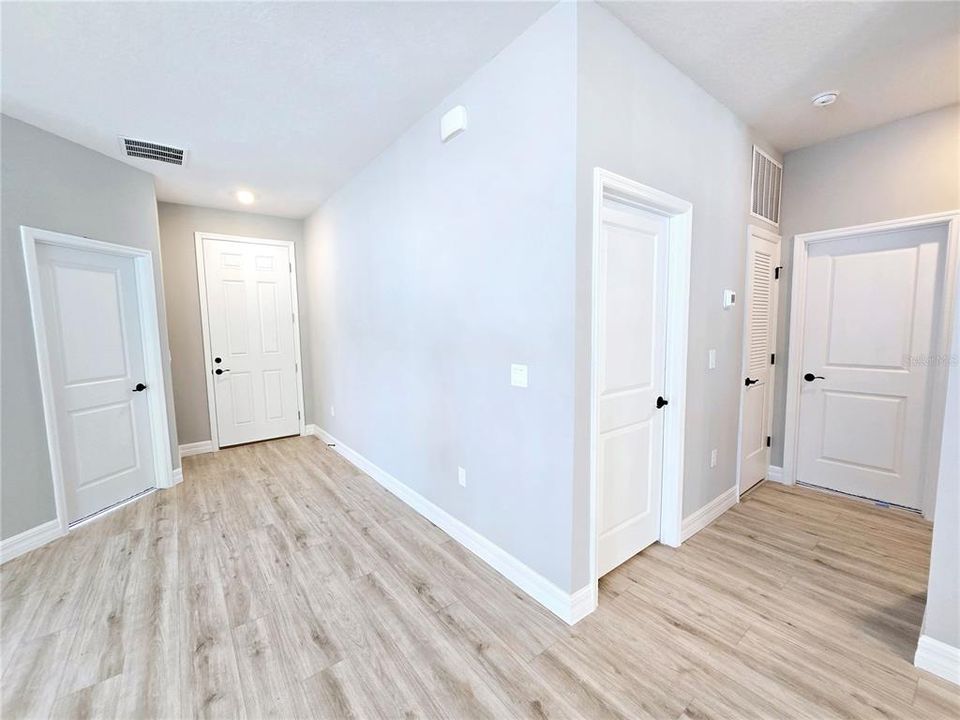 For Sale: $349,000 (4 beds, 3 baths, 1990 Square Feet)