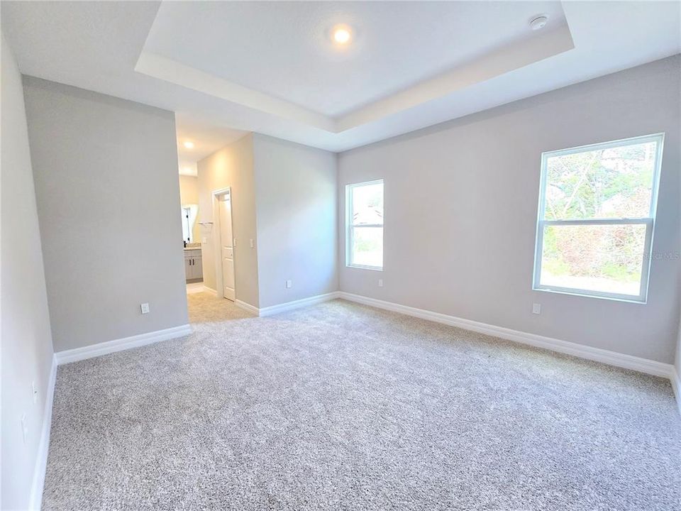 For Sale: $349,000 (4 beds, 3 baths, 1990 Square Feet)