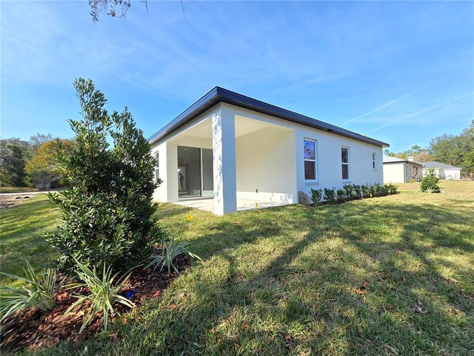 For Sale: $349,000 (4 beds, 3 baths, 1990 Square Feet)