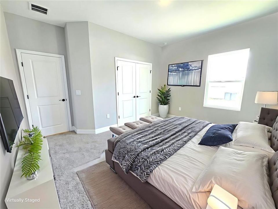 For Sale: $349,000 (4 beds, 3 baths, 1990 Square Feet)