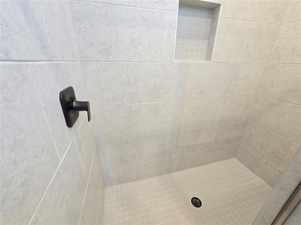 For Sale: $349,000 (4 beds, 3 baths, 1990 Square Feet)