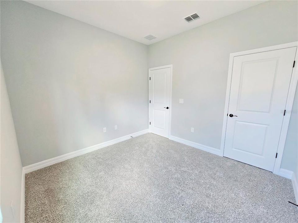 For Sale: $349,000 (4 beds, 3 baths, 1990 Square Feet)