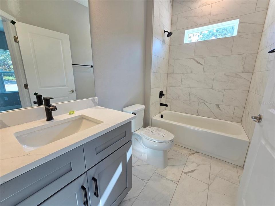 For Sale: $349,000 (4 beds, 3 baths, 1990 Square Feet)