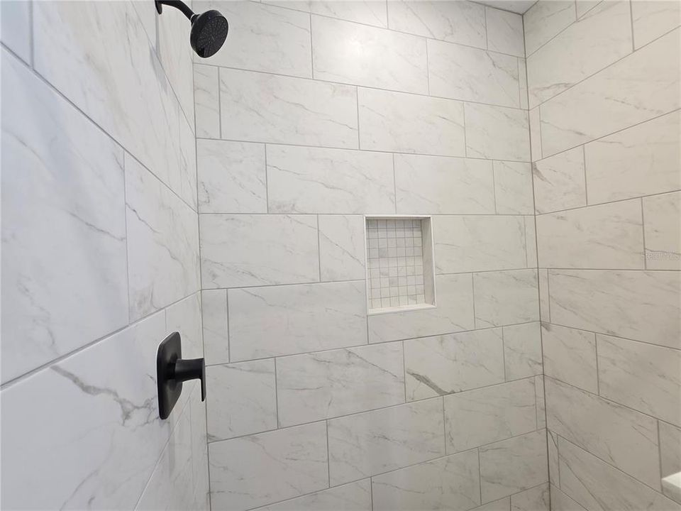 For Sale: $349,000 (4 beds, 3 baths, 1990 Square Feet)